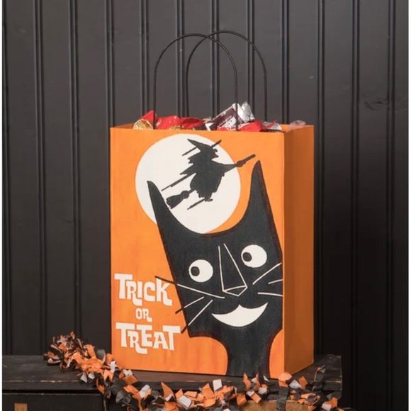 Bethany Lowe Designs Large Tin Halloween Treat Bag Brand New - Picture 1 of 1